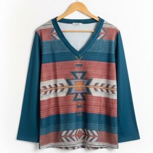 NWOT Stretchy Long Sleeve Southwest Pattern Long Sleeve Shirt
